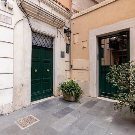 Parlamento Luxury Apartment Roma Exterior foto