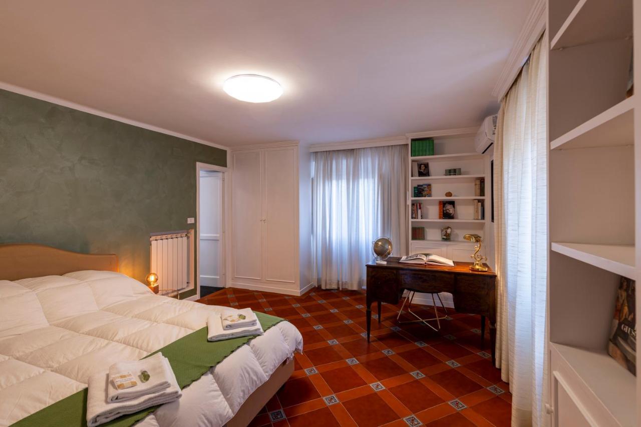 Parlamento Luxury Apartment Roma Exterior foto
