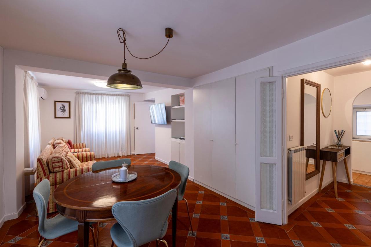 Parlamento Luxury Apartment Roma Exterior foto