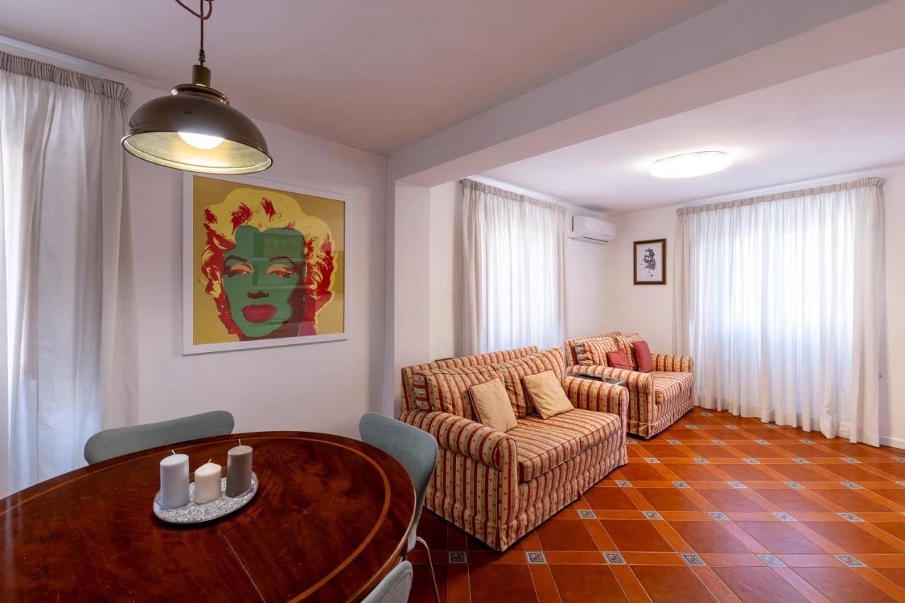 Parlamento Luxury Apartment Roma Exterior foto